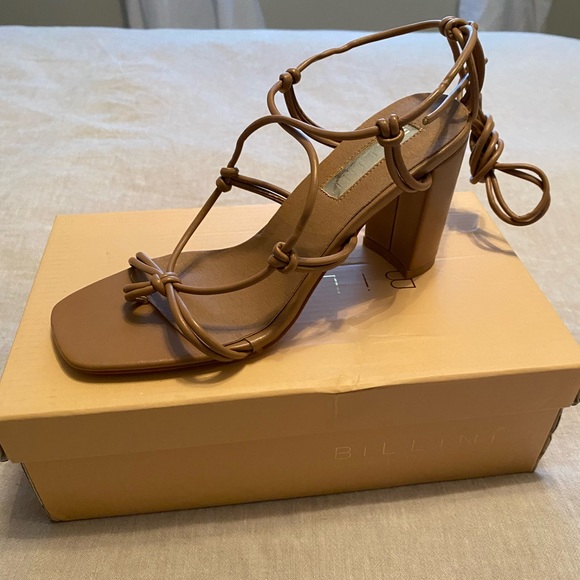 12th Tribe Billini Lace Up, Never worn, 6 - Picture 3 of 5